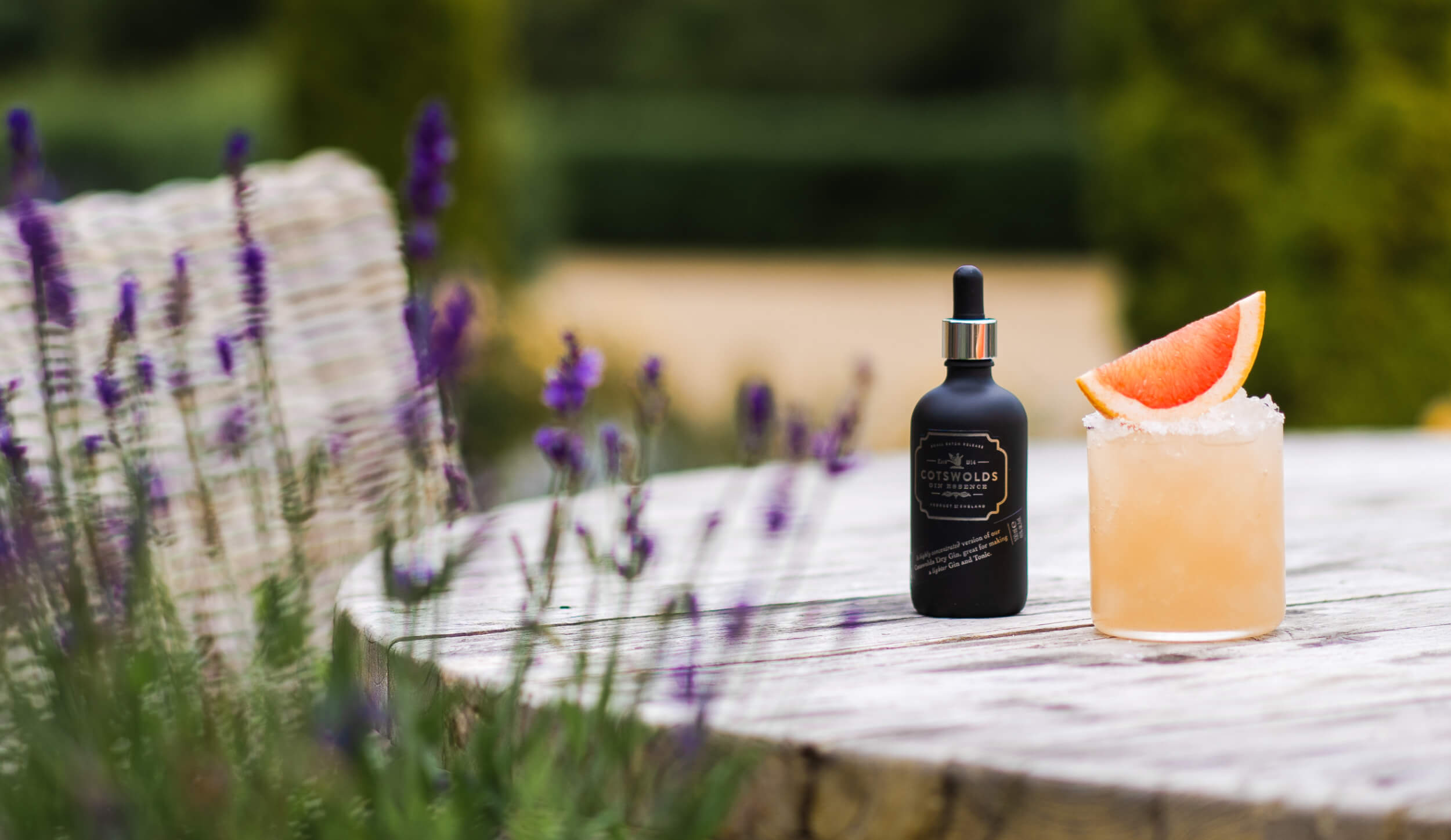Cotswolds Dry Gin & Essence