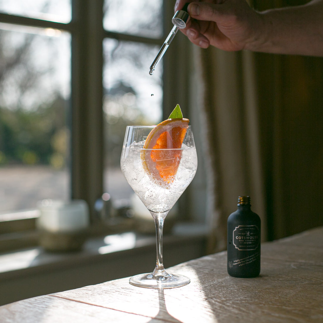 cotswolds dry gin essence
