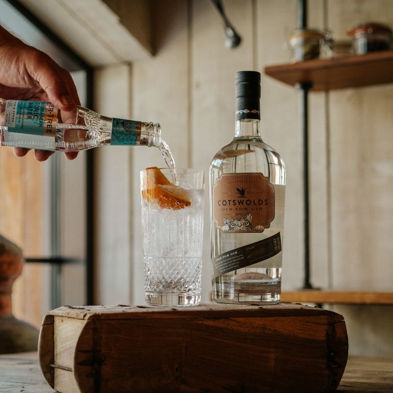 OLD TOM GIN