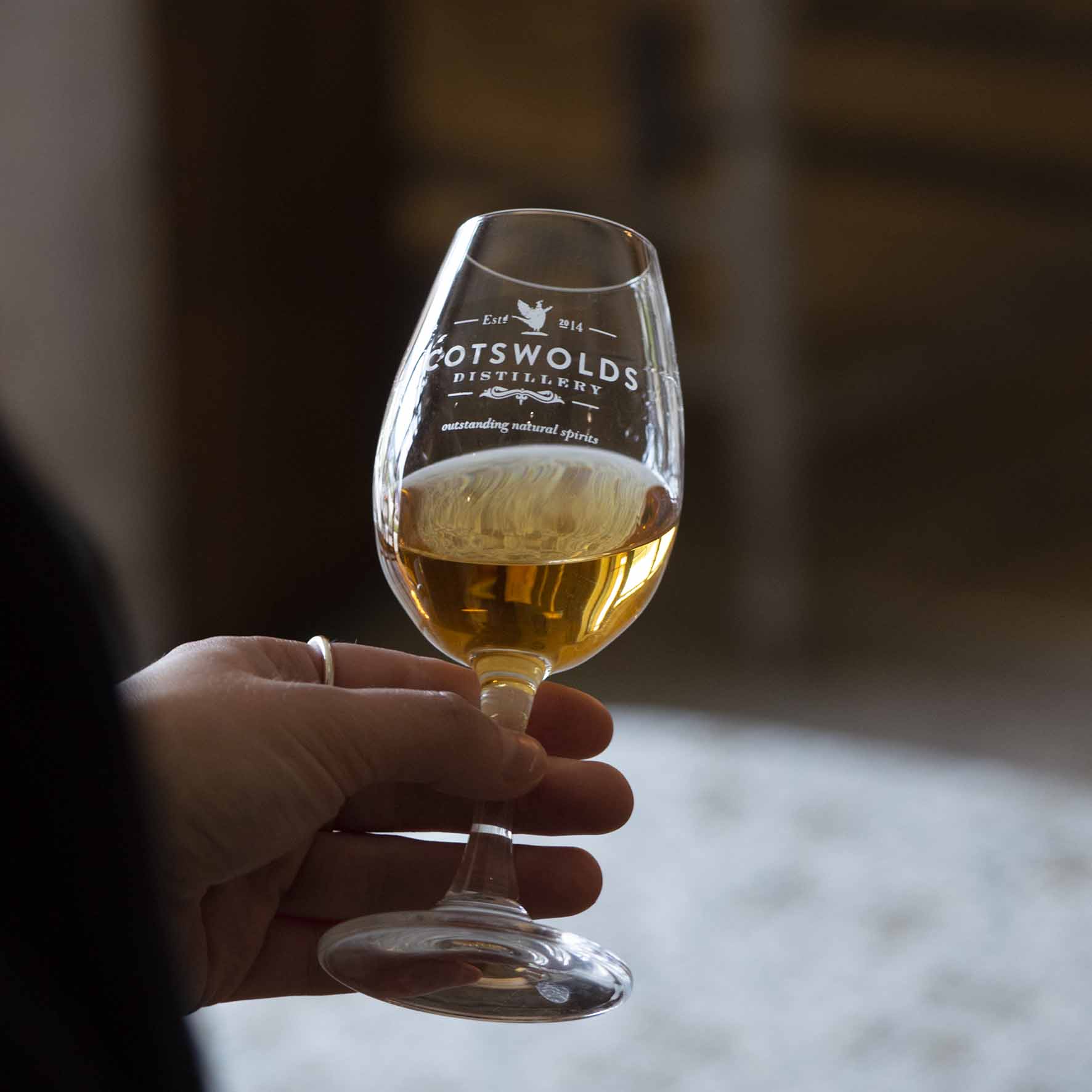 cotswolds whisky serve